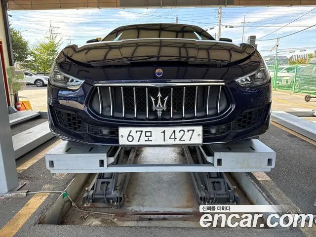 Maserati Ghibli 2018 thumb 5