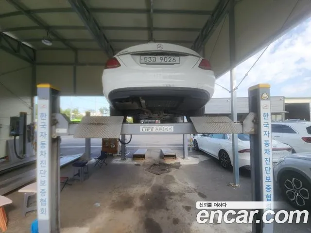 Mercedes-Benz C-Класс 2014 thumb 2