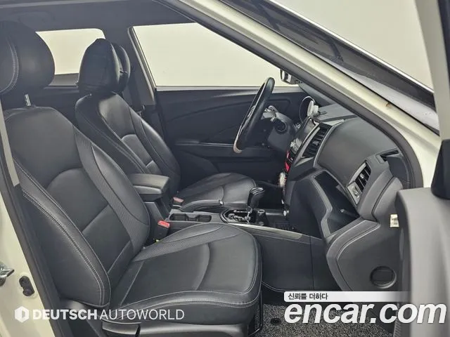 KG_Mobility_Ssangyong TIBOLI 2017 thumb 10