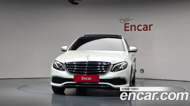 Mercedes-Benz E-Класс 2017 thumb 3