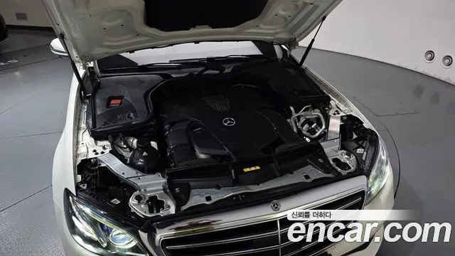Mercedes-Benz E-Класс 2017 thumb 6