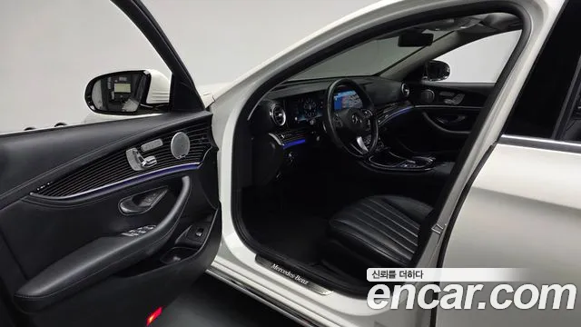 Mercedes-Benz E-Класс 2017 thumb 10