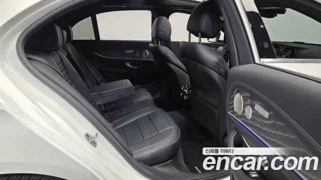 Mercedes-Benz E-Класс 2022 thumb 12