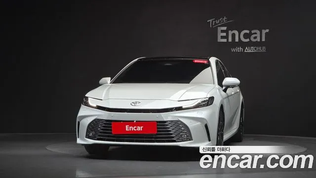 Toyota Camry 2026 thumb 2