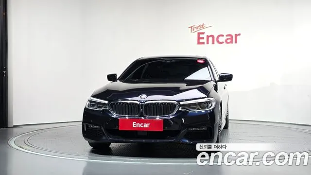 BMW 5-Series 2019 thumb 3