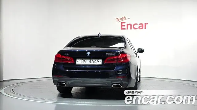 BMW 5-Series 2019 thumb 4