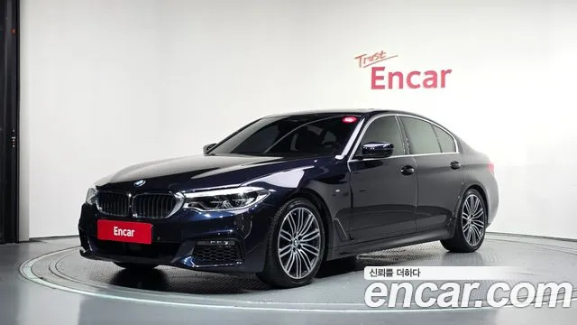 BMW 5-Series 2019 thumb 11