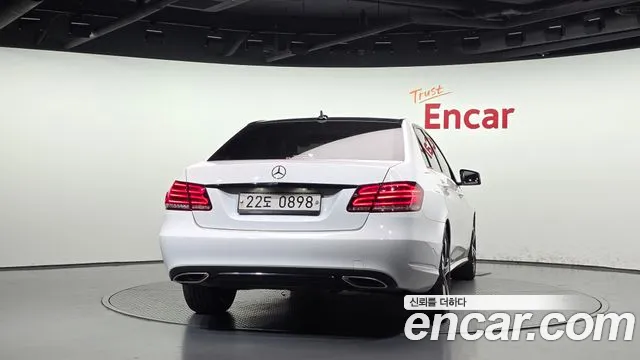 Mercedes-Benz E-Класс 2016 thumb 4