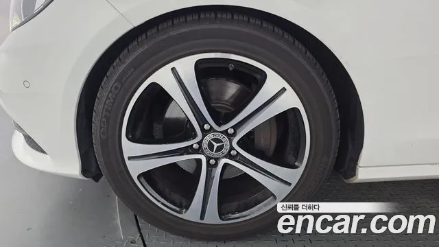 Mercedes-Benz E-Класс 2016 thumb 5