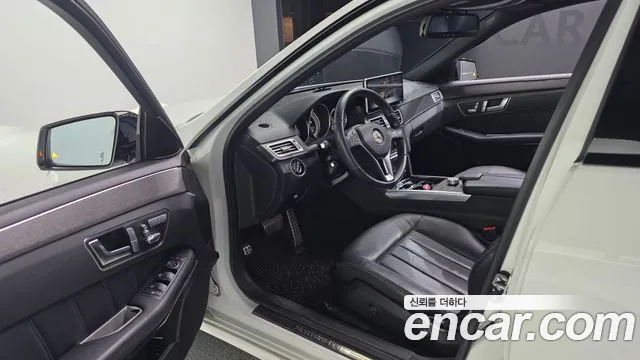 Mercedes-Benz E-Класс 2016 thumb 10
