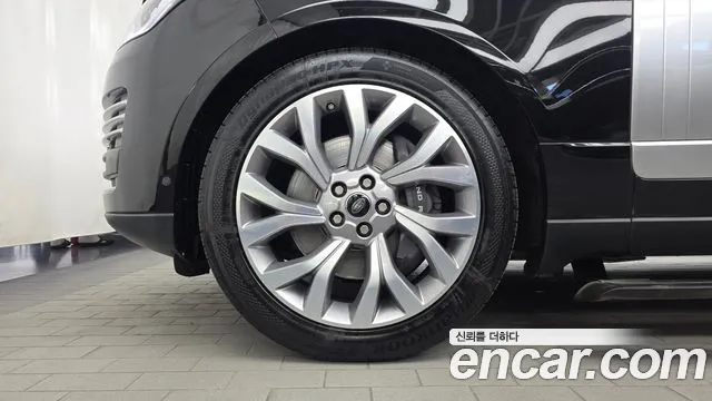 Land Rover Range Rover 2018 thumb 5