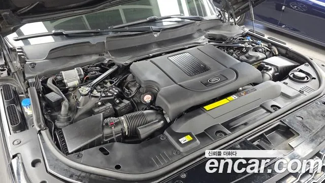 Land Rover Range Rover 2018 thumb 6