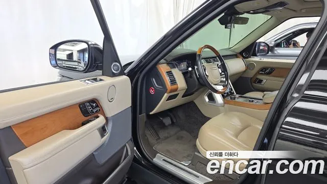 Land Rover Range Rover 2018 thumb 10