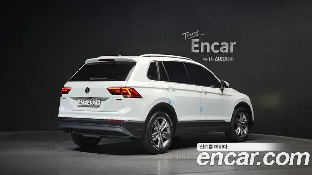 Volkswagen Tiguan 2018 thumb 2