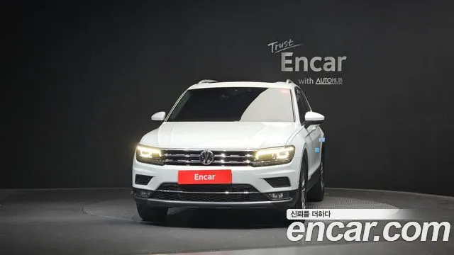 Volkswagen Tiguan 2018 thumb 3