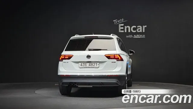 Volkswagen Tiguan 2018 thumb 4
