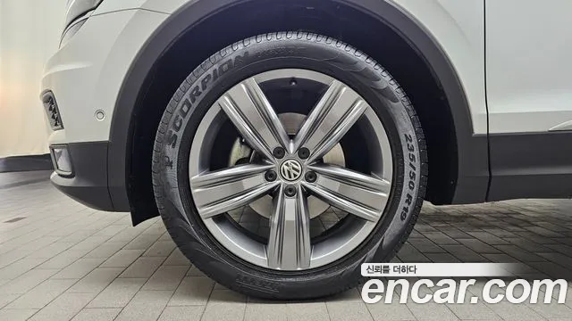 Volkswagen Tiguan 2018 thumb 5