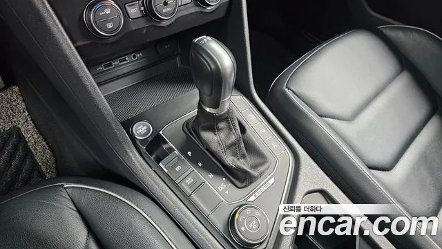 Volkswagen Tiguan 2018 thumb 9