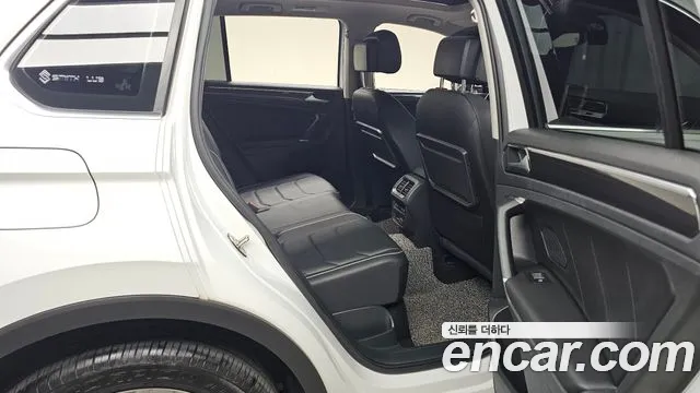 Volkswagen Tiguan 2018 thumb 11