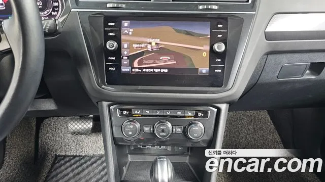 Volkswagen Tiguan 2018 thumb 12