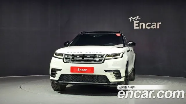 Land Rover Range Rover Velar 2025 thumb 3