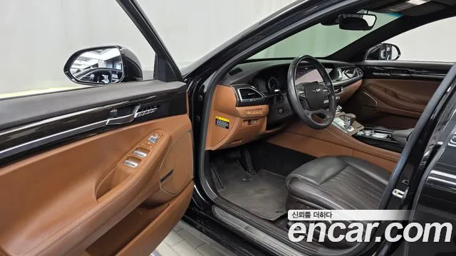 Genesis G90 2019 thumb 10