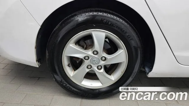 Hyundai Avante 2012 thumb 5