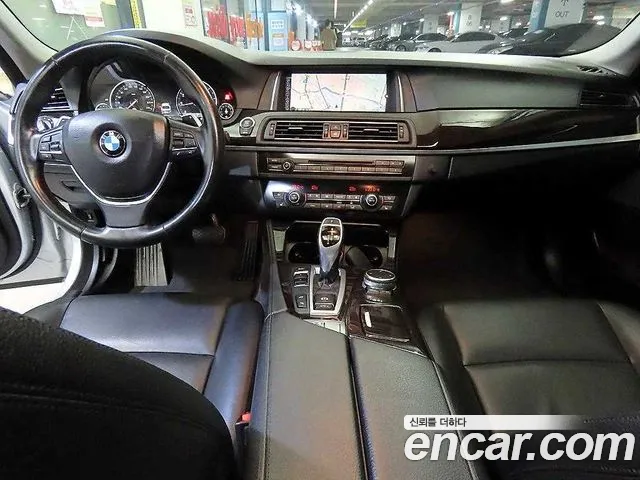 BMW 5-Series 2015 thumb 10