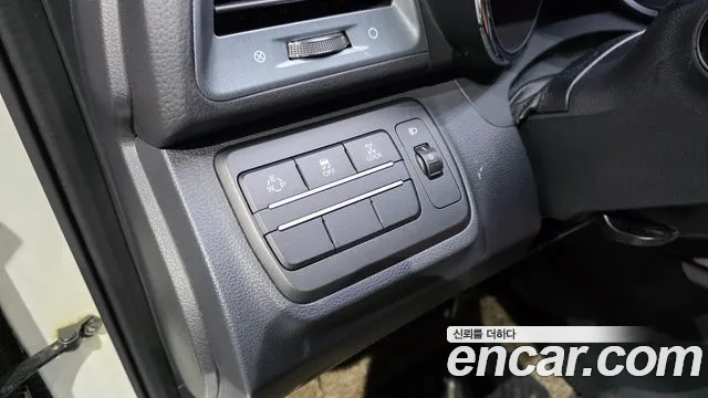 KG_Mobility_Ssangyong TIBOLI 2018 thumb 12