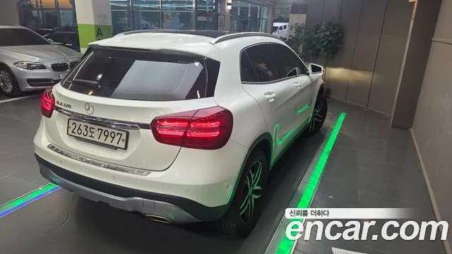 Mercedes-Benz GLA 2019 thumb 4