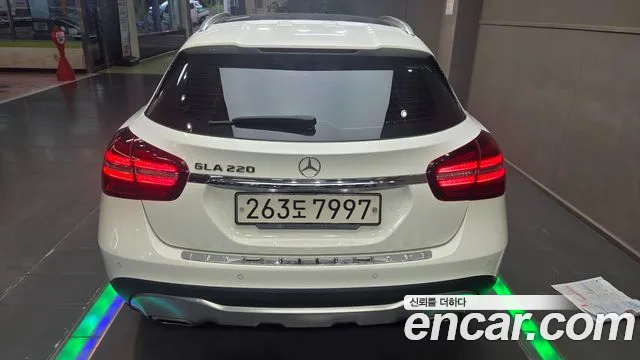 Mercedes-Benz GLA 2019 thumb 5