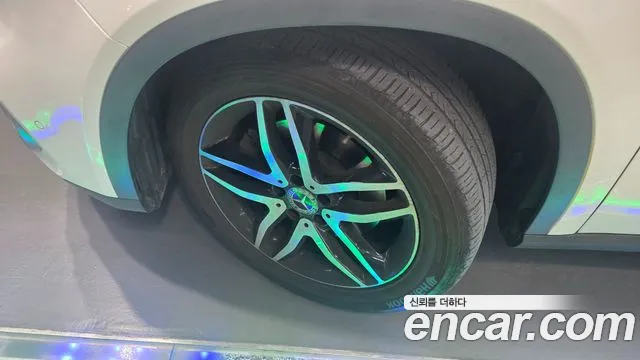 Mercedes-Benz GLA 2019 thumb 8