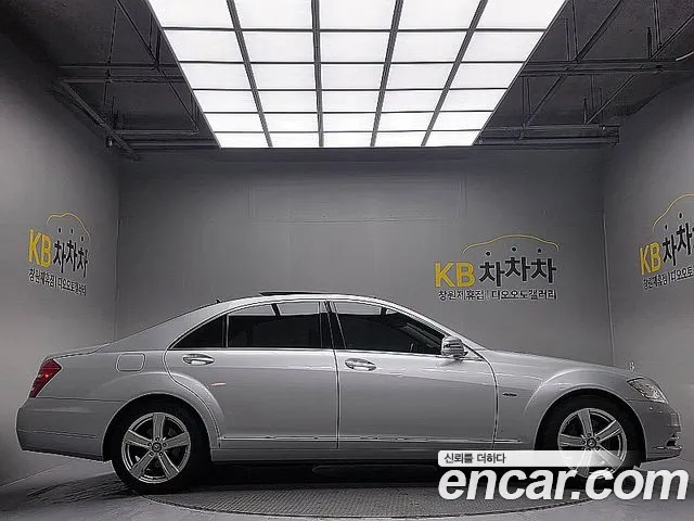 Mercedes-Benz S-Класс 2011 thumb 3