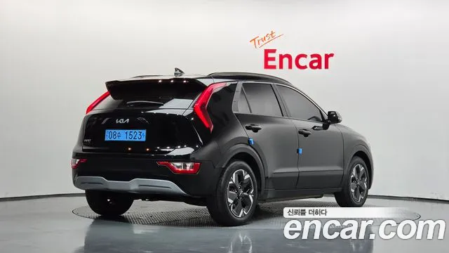 Kia Niro 2022 thumb 2