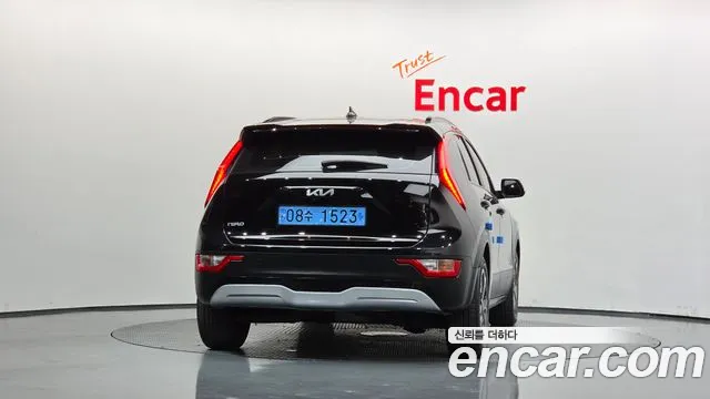 Kia Niro 2022 thumb 4