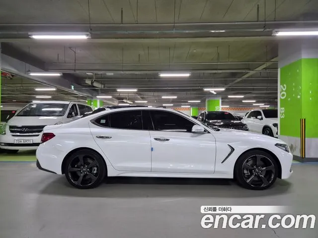 Genesis G70 2019 thumb 5