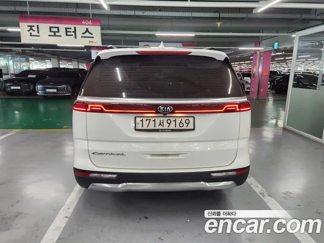 Kia Carnival 2020 thumb 4