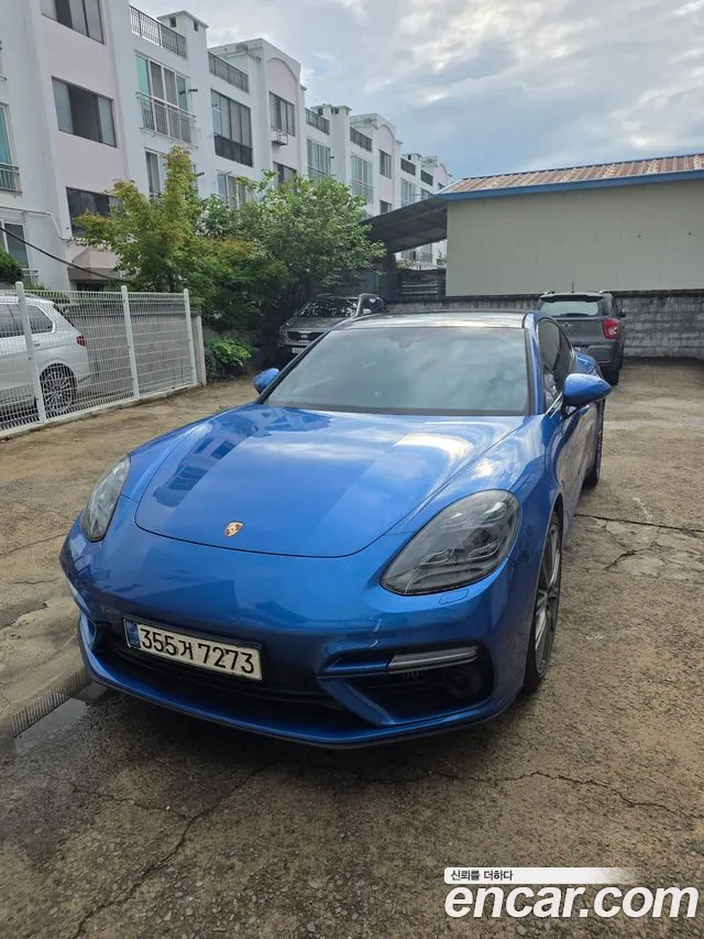 Porsche Panamera 2018 thumb 2