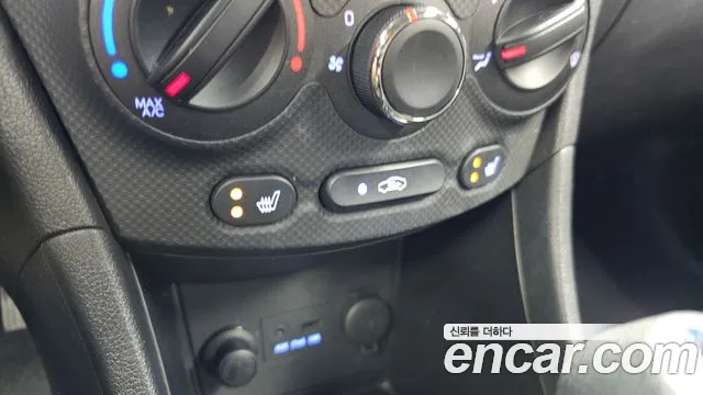 Hyundai Accent 2012 thumb 12