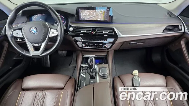 BMW 5-Series 2019 thumb 7