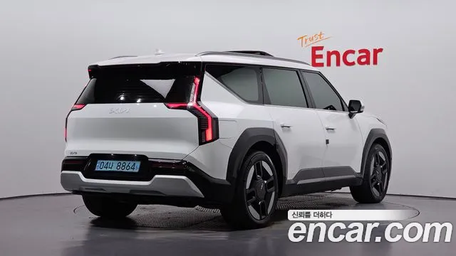 Kia EV9 2023 thumb 2