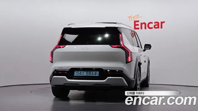 Kia EV9 2023 thumb 4