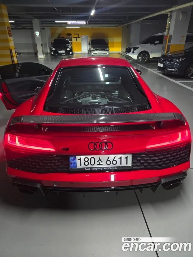 Audi R8 2021 thumb 2