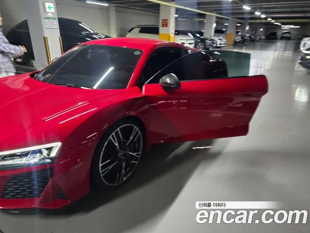Audi R8 2021 thumb 3