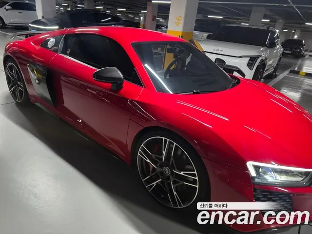 Audi R8 2021 thumb 4