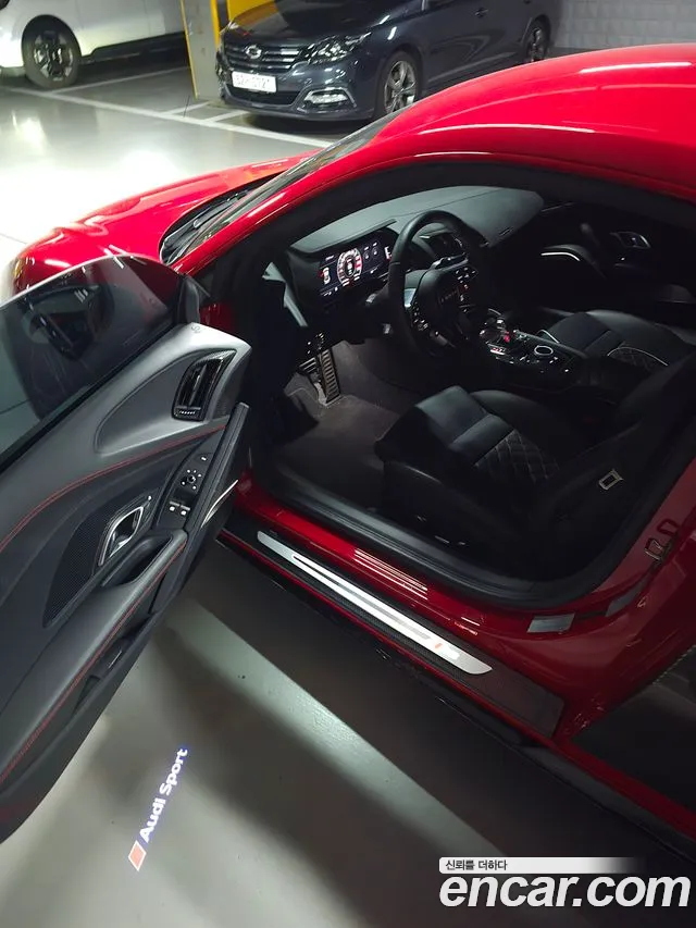 Audi R8 2021 thumb 6