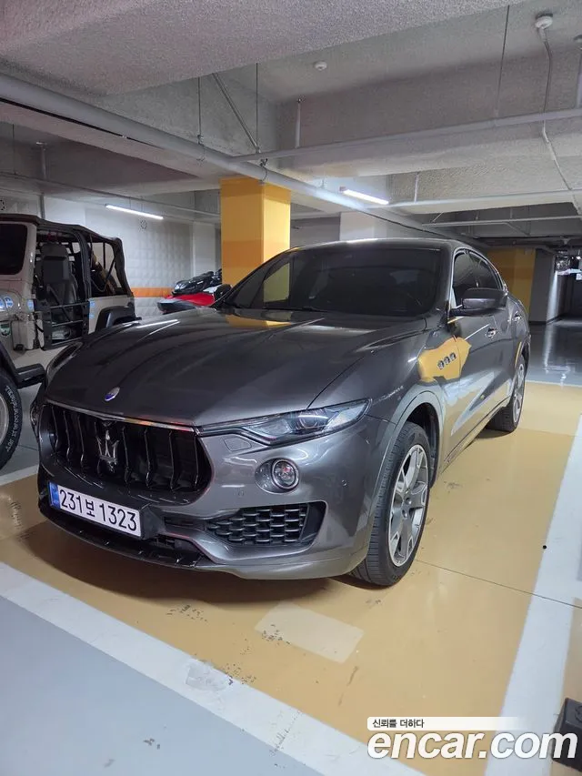 Maserati Levante 2017 thumb 4
