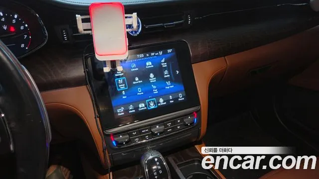 Maserati Quattroporte 2018 thumb 4