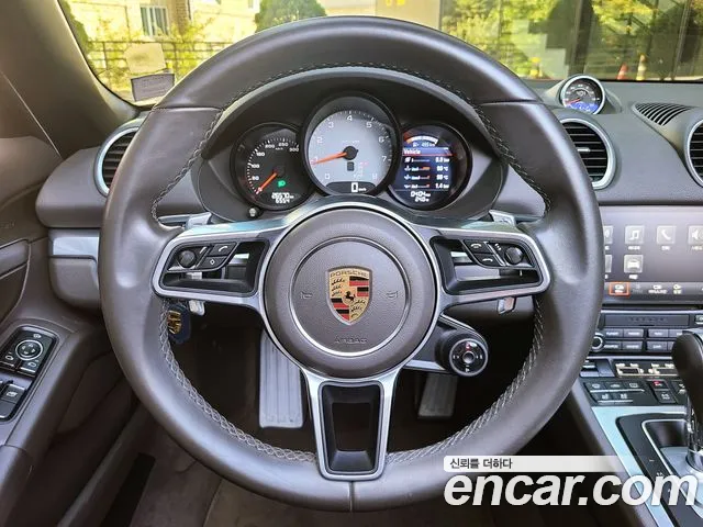 Porsche Cayman 2016 thumb 7