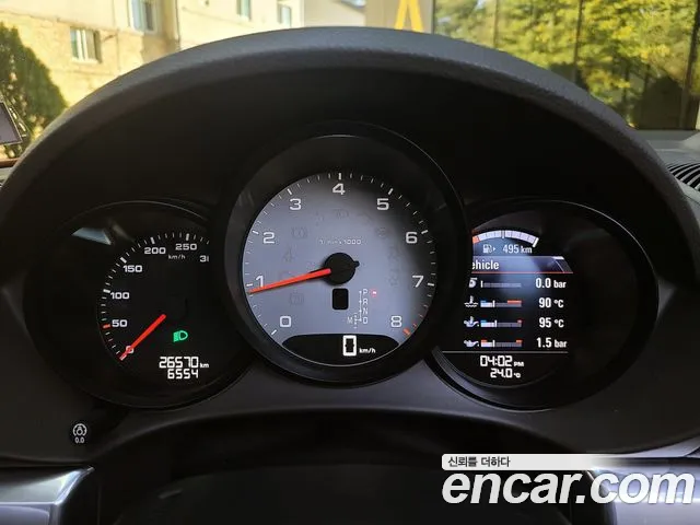 Porsche Cayman 2016 thumb 9